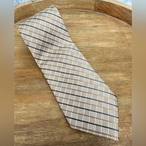Jos. A. Bank Executive Collection Tie Tan and Black Pattern Silk Flexible